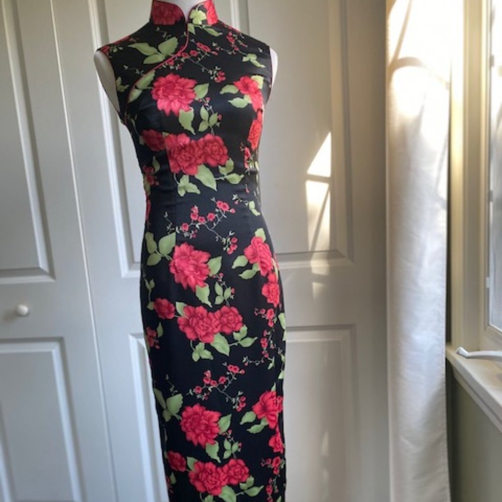 Black & Red Roses Custom Gown, Mandarin Neckline